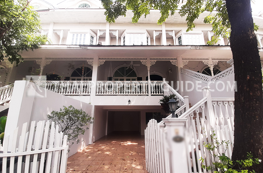 Townhouse in Sukhumvit 